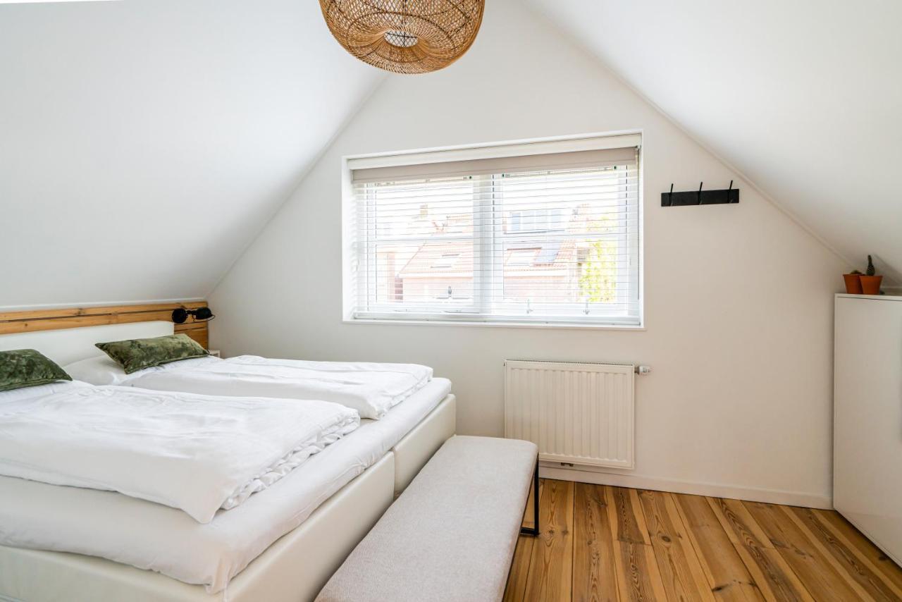 Vikinghuis Bed By The Sea Весткапеле Екстериор снимка