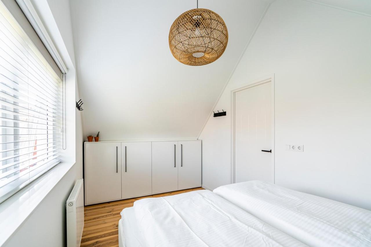 Vikinghuis Bed By The Sea Весткапеле Екстериор снимка