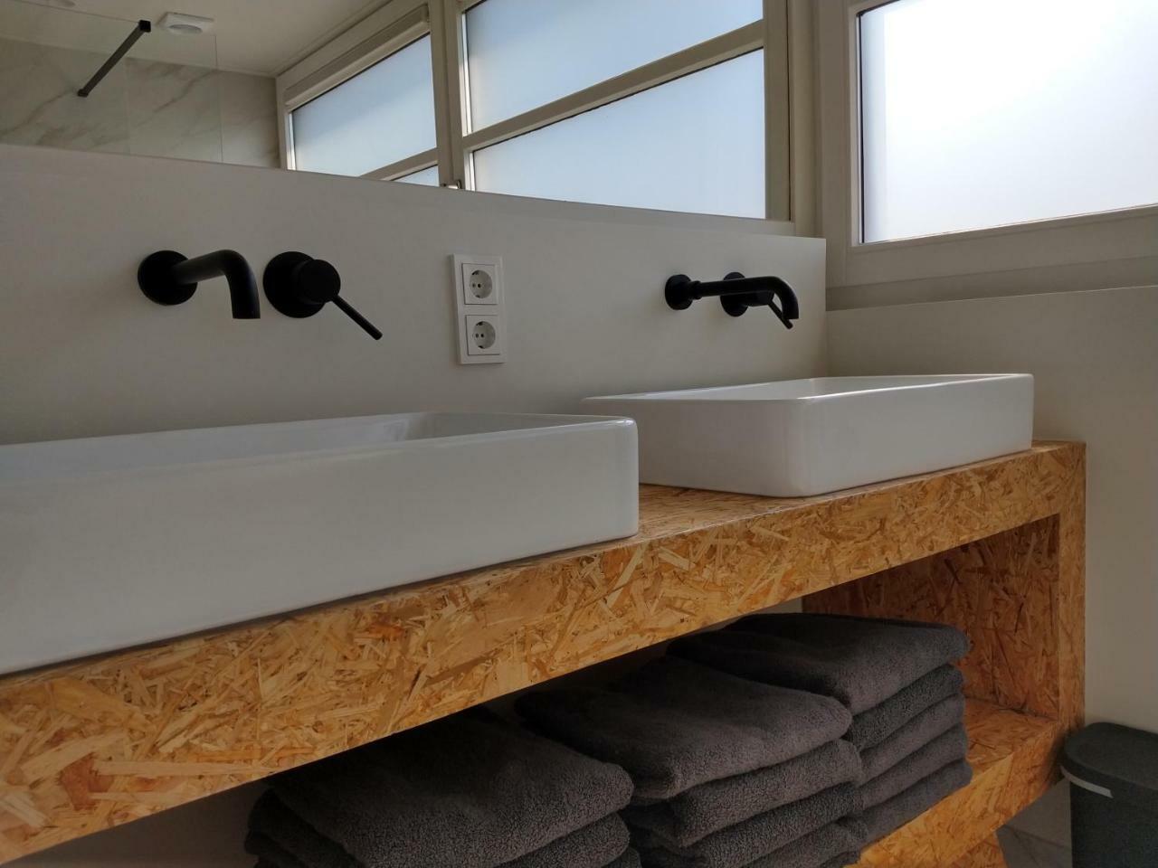 Vikinghuis Bed By The Sea Весткапеле Екстериор снимка